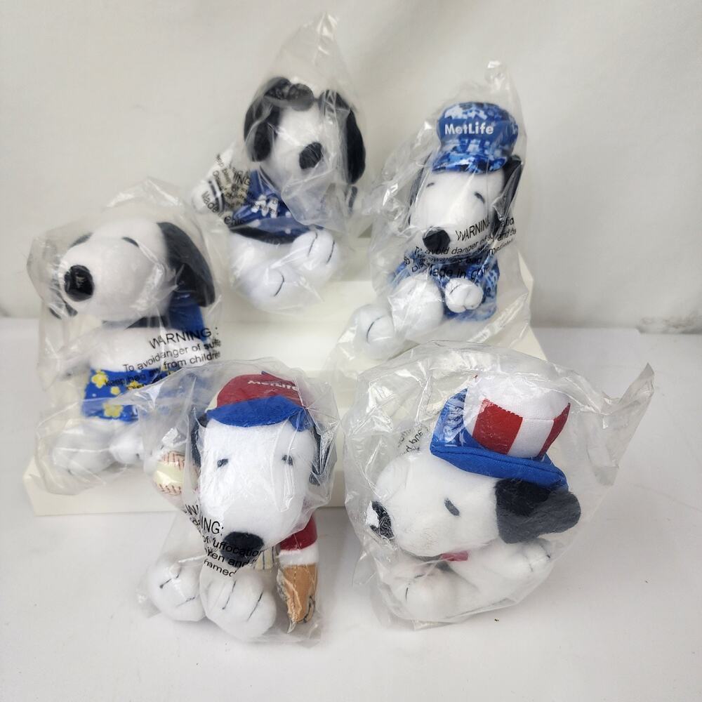 Lot 5 MetLife Peanuts Snoopy Surfer Military Baseball Patriotic Joe Cool Sealed